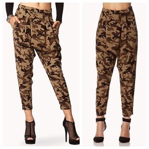 FOREVER 21 CAMO HAREM PANTS - SMALL